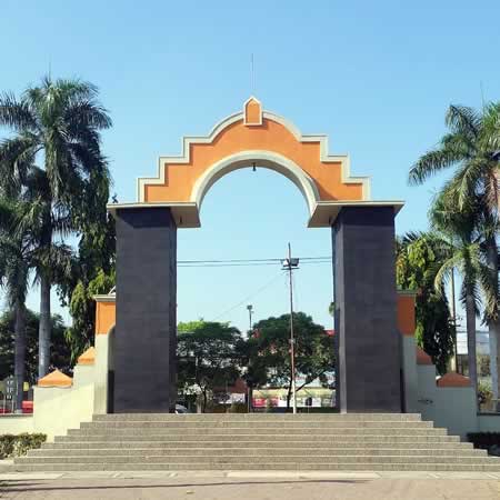 Antar Jemput Bandara Ngurah Rai (DPS) Denpasar Bali ke Bangil Jawa Timur dan Carter Mobil