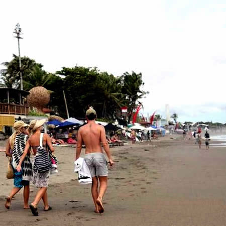 Antar Jemput Bandara Ngurah Rai (DPS) Denpasar ke Berawa, Carter Mobil Bali