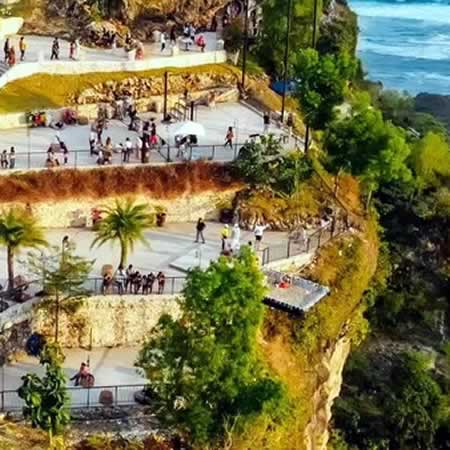 Antar Jemput Bandara Ngurah Rai (DPS) Denpasar Bali ke Gunung Kidul Yogyakarta DIY dan Carter Mobil