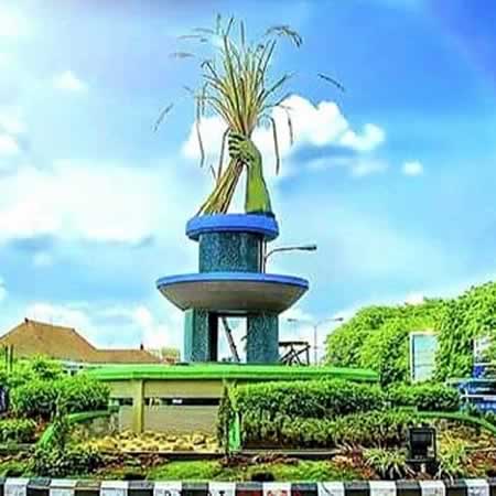 Antar Jemput Bandara Ngurah Rai (DPS) Denpasar Bali ke Karawang Jawa Barat dan Carter Mobil