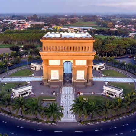 Antar Jemput Bandara Ngurah Rai (DPS) Denpasar Bali ke Kediri Jawa Timur dan Carter Mobil