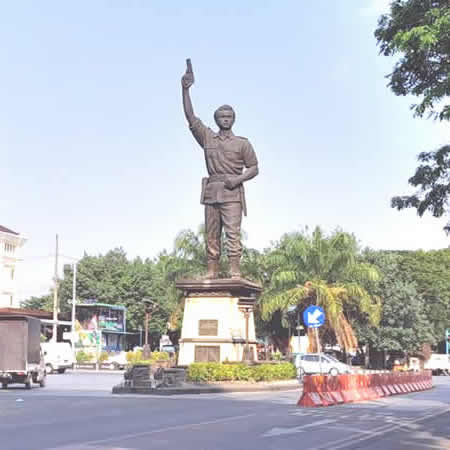Antar Jemput Bandara Ngurah Rai (DPS) Denpasar Bali ke Solo Jawa Tengah dan Carter Mobil