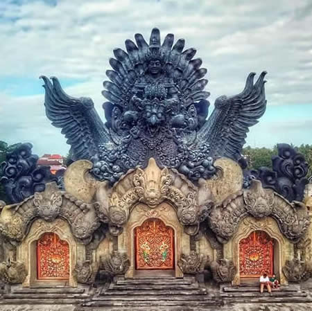 Antar Jemput Bandara Ngurah Rai (DPS) Denpasar ke Tabanan, Carter Mobil Bali