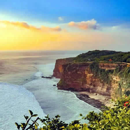 Antar Jemput Bandara Ngurah Rai (DPS) Denpasar ke Uluwatu, Carter Mobil Bali