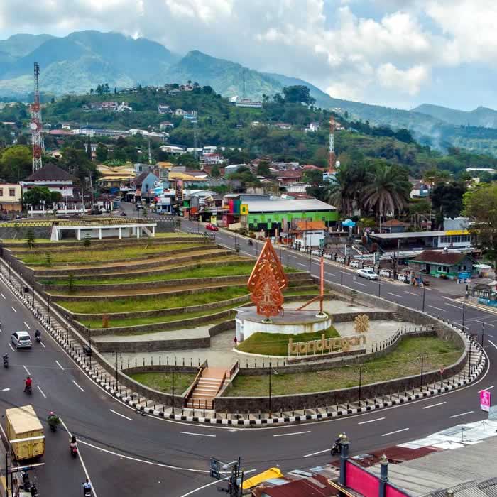 Antar Jemput Bandara Ngurah Rai (DPS) Denpasar Bali ke Ungaran Jawa Tengah dan Carter Mobil